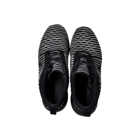 Nike Womens Roshe Two Flyknit Black and White Striped Sneakers in Size US 7.5 - Picture 3 of 9